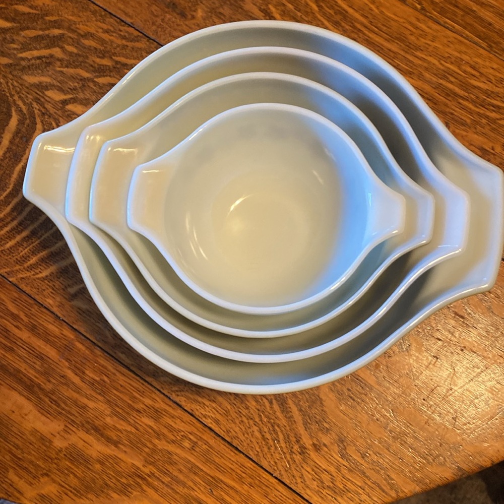 Vintage Pyrex Spring Blossom Cinderella Mixing/Nesting Bowls set of 4 - Picture 4 of 5